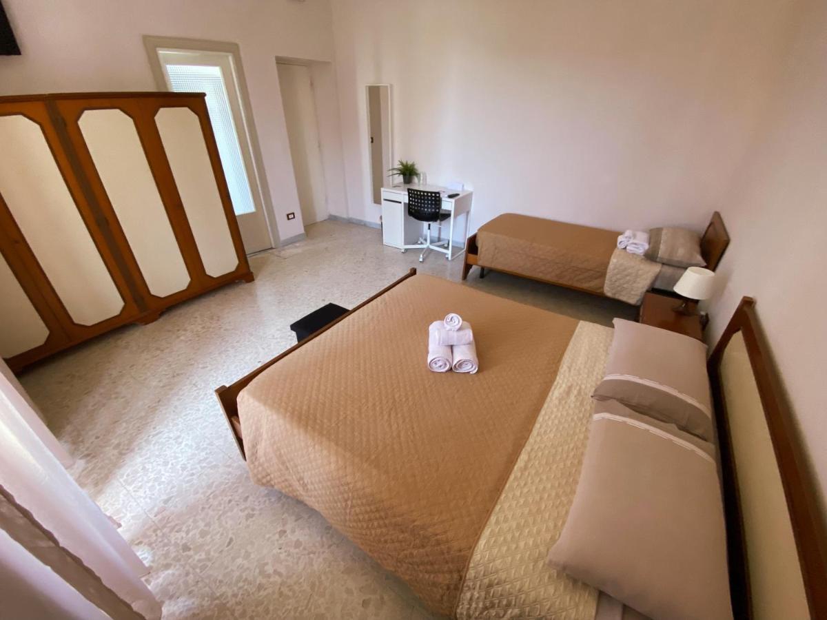Happy Days Terracina Bed and Breakfast Εξωτερικό φωτογραφία